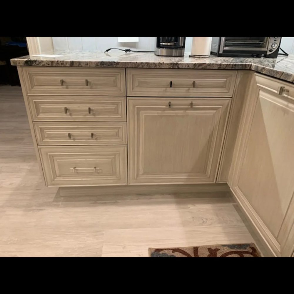 Sietto 5-1/2" Adjustable Cabinet Pull – Polished Chrome & Clear Glass