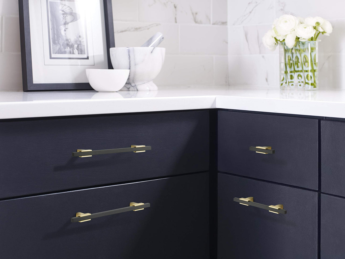 Amerock Urbanite 6-5/16" Cabinet Pull – Brushed Gold & Matte Black