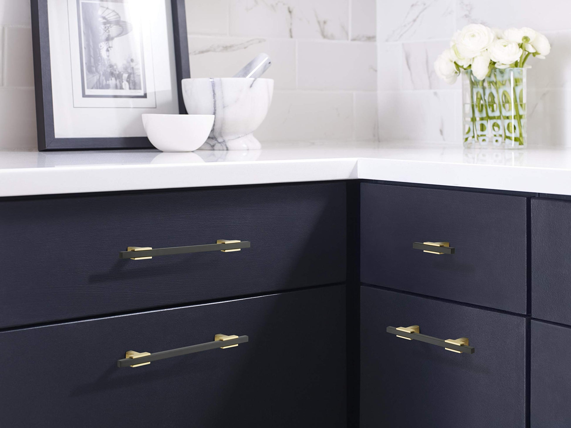 Amerock Urbanite 6-5/16" Cabinet Pull – Brushed Gold & Matte Black