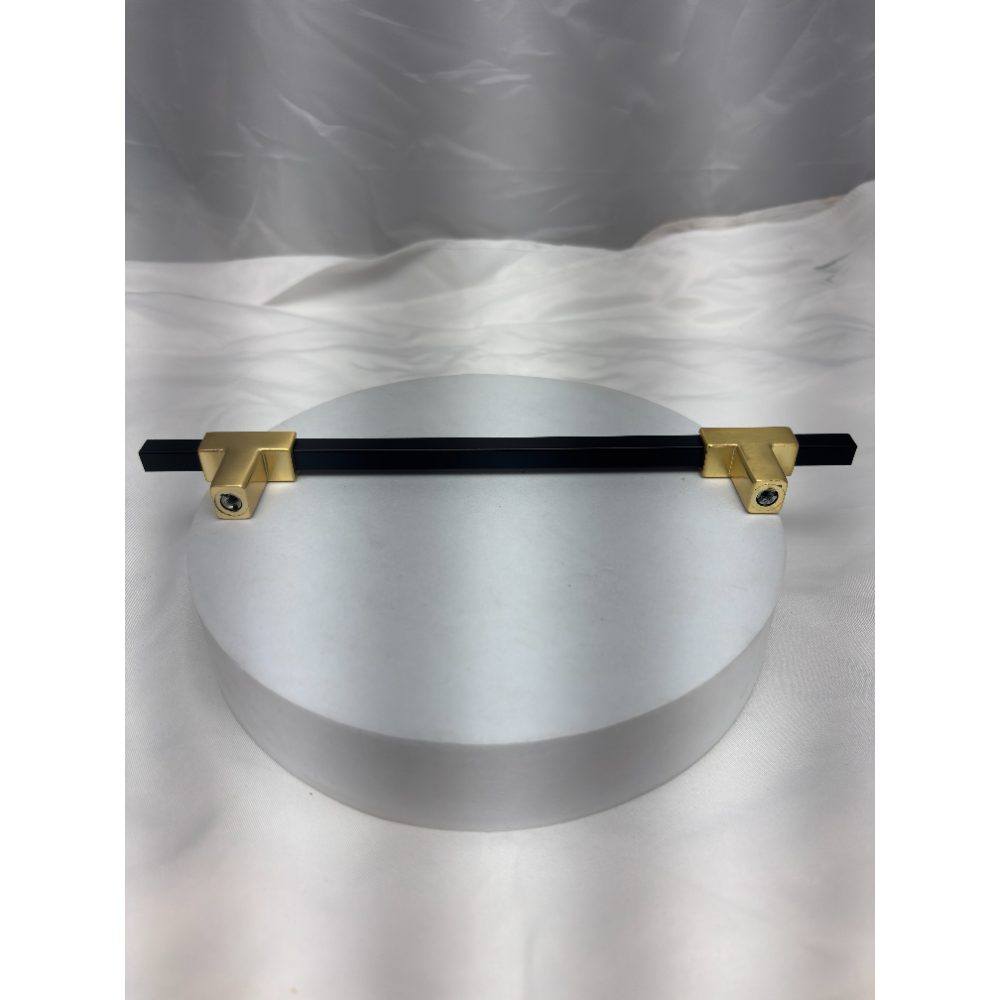 Amerock Urbanite 6-5/16" Cabinet Pull – Brushed Gold & Matte Black